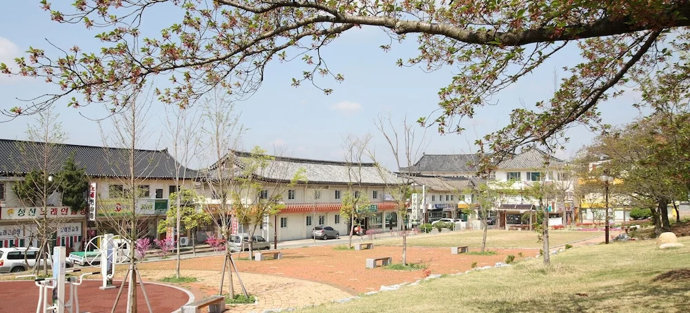 Park Youth Hostel & Guesthouse