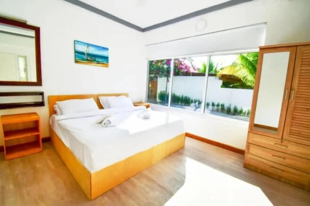 TWIN PALMS Surfhouse