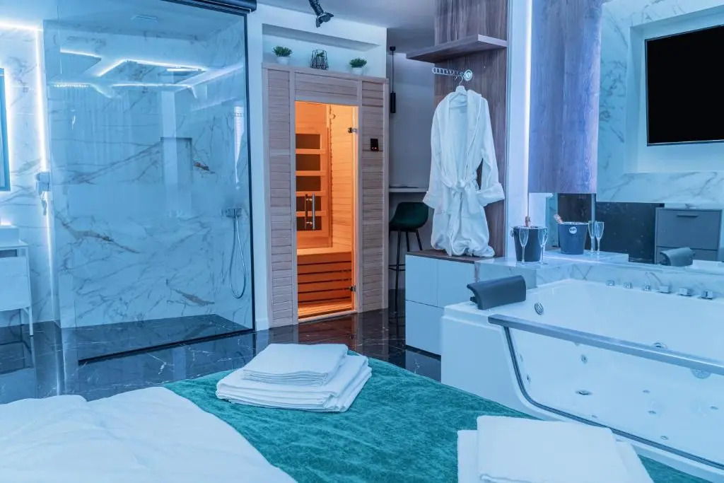 9 Nine - Luxury Apartments & Suites
