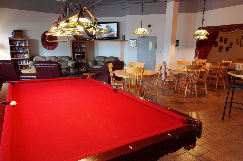 Executive House Suites Hotel & Conference Centre