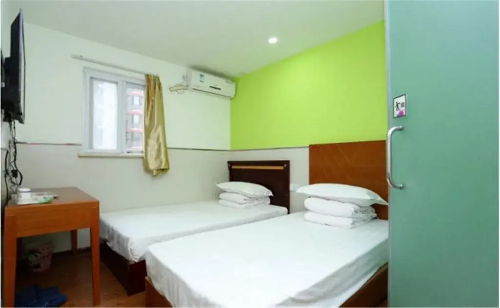 99 Hotel Wuqing Xiangjiang Square Branch