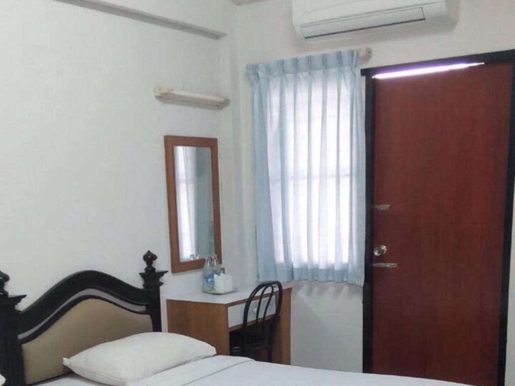 Taweeporn Guest House