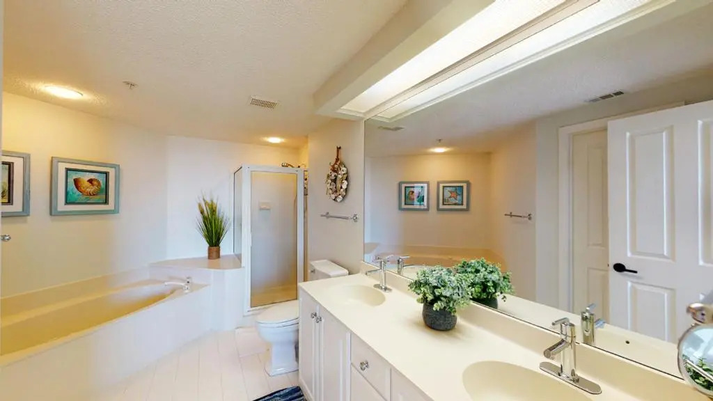 3505 Windsor Court South
