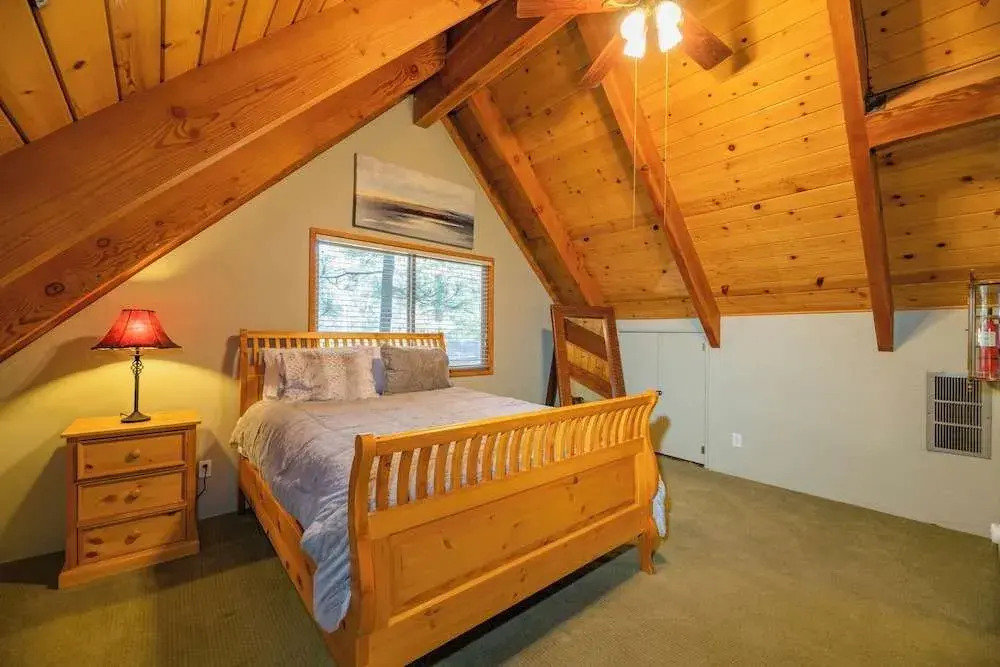 Star & Gem Cabin