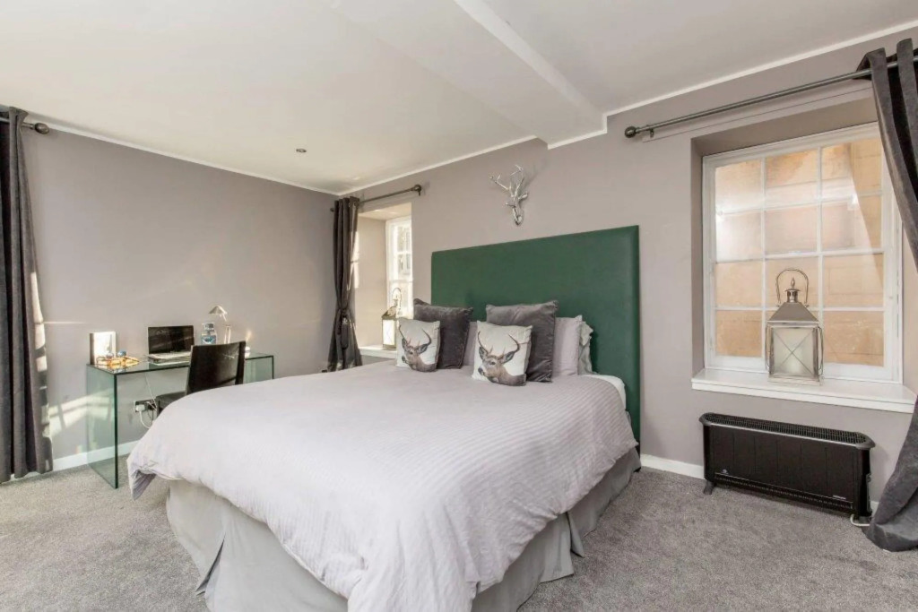 Royal Mile Apartment