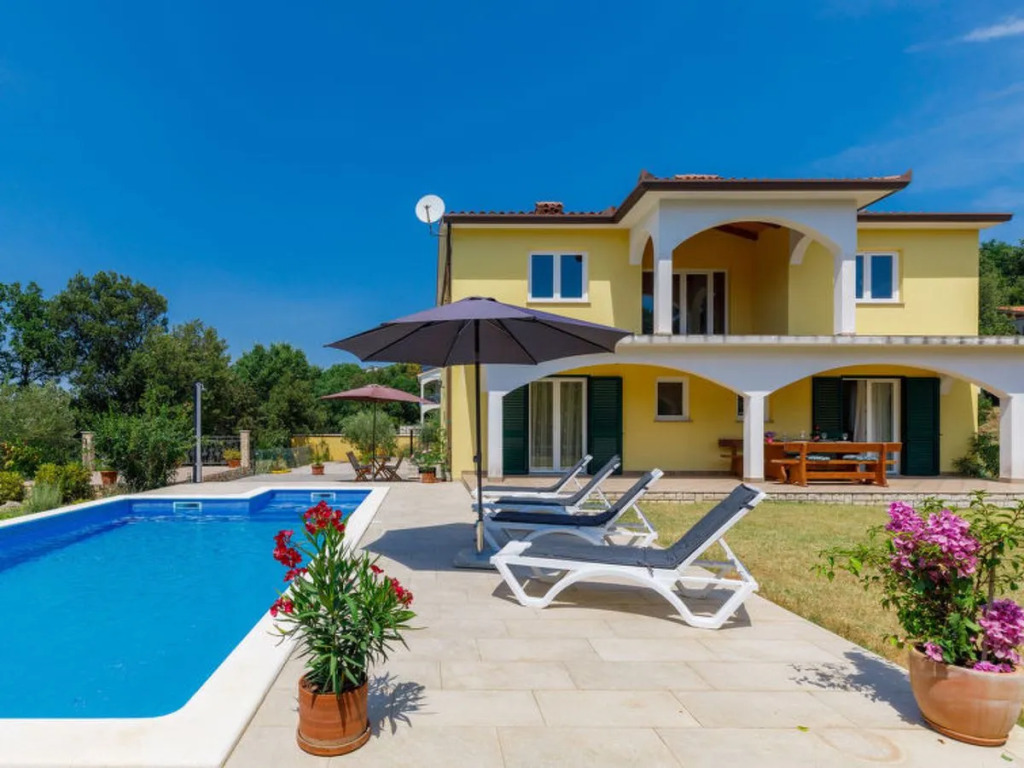 House  Garda 42047