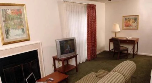 Huntsville Hotel & Suites