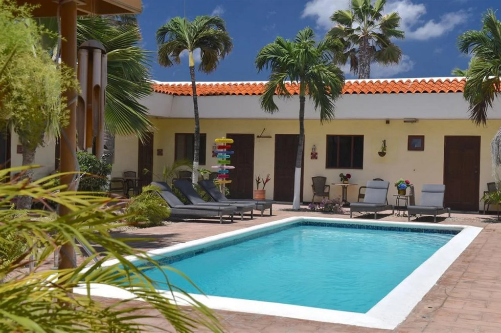 Arubiana Inn Hotel