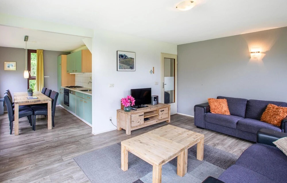 Nice Home in Heinkenzand With Wifi and 3 Bedrooms