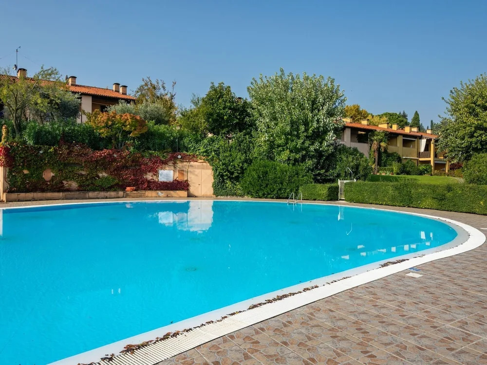 Beautiful Apartment With Scenery Near Lake Garda