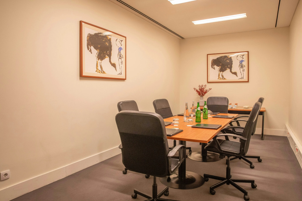 VIP Executive Arts Hotel