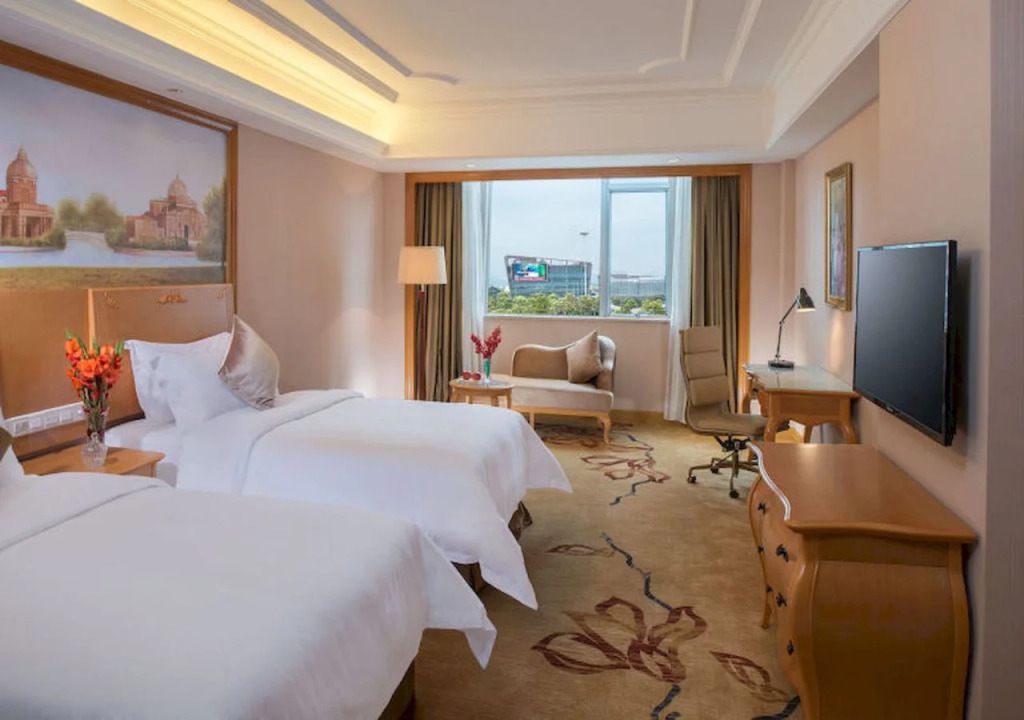 Vienna Hotel Shenzhen Fuyong Village