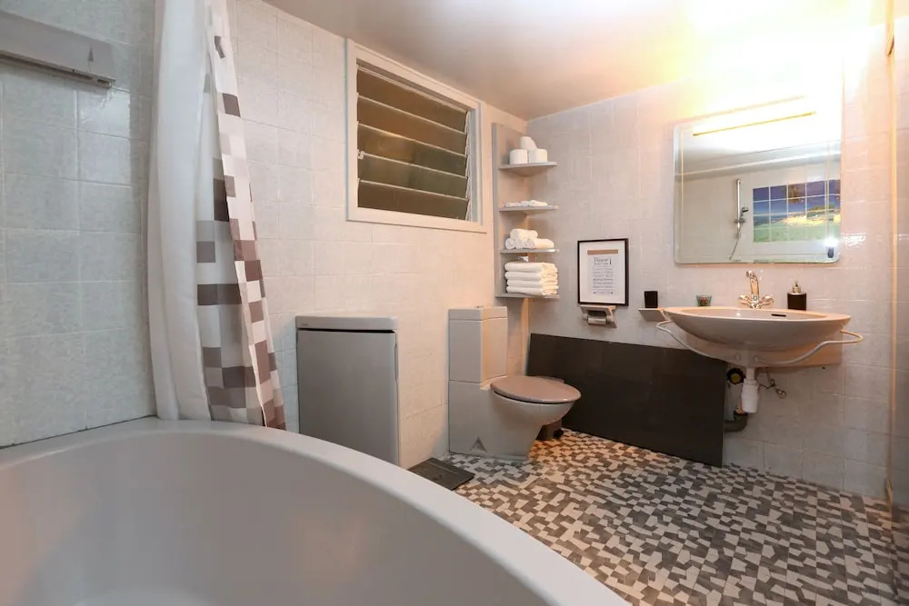 The Bridge-House Apartment
