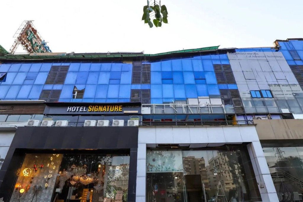 OYO 75323 Hotel Shree Nivas