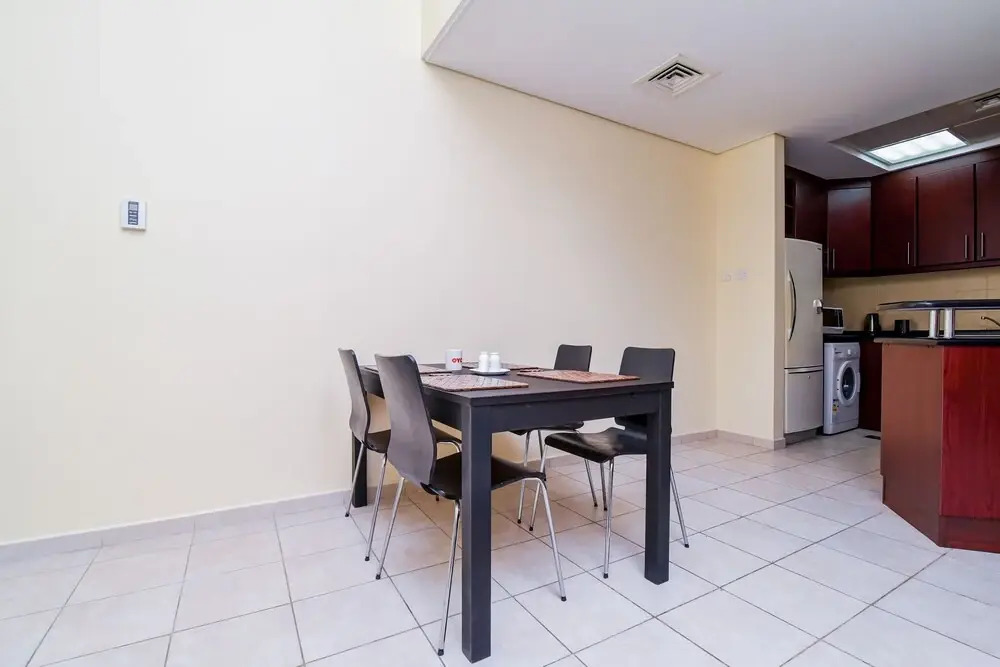 OYO 163 Home 1Bhk Discovery Garden City View