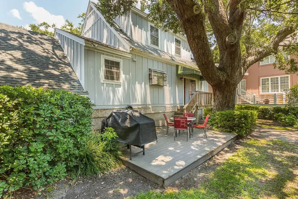 111 Mews Circle by Hodnett Cooper