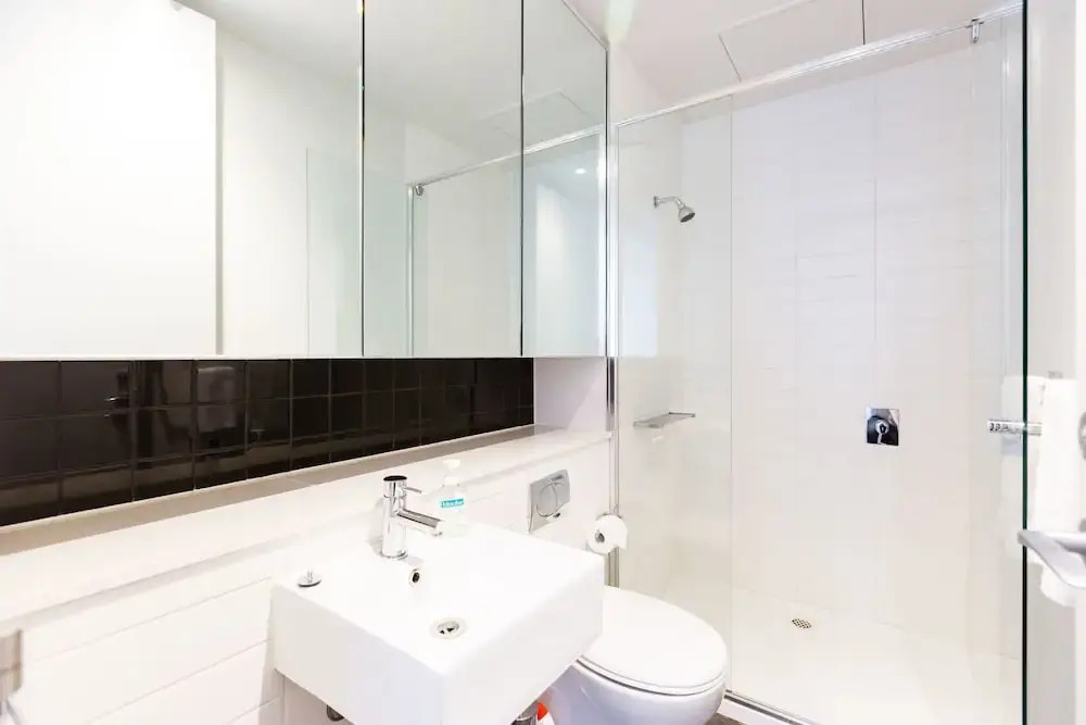 ERICA, 2BDR South Yarra Apartment