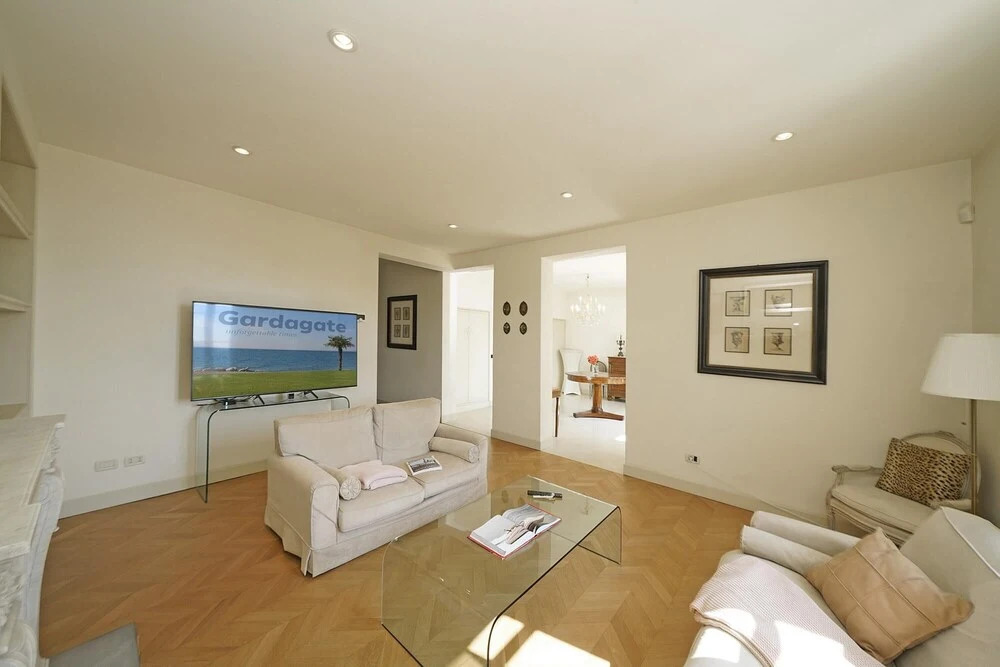 Villa San Carlo in Ro