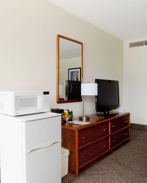 Ramada by Wyndham Mesa Downtown