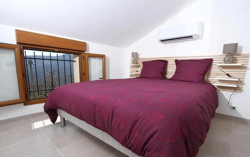 House With 3 Bedrooms in Buis-les-baronnies, With Wonderful Mountain View, Furnished Garden and Wifi