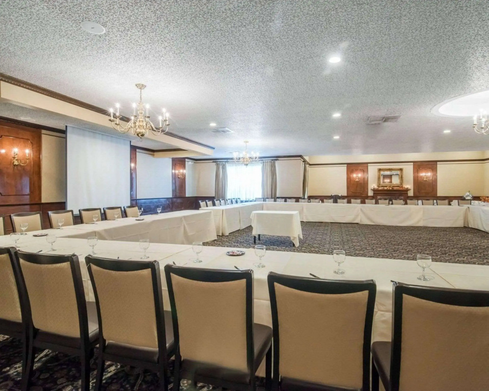 The Century House Latham - North Albany, an Ascend Collection Hotel