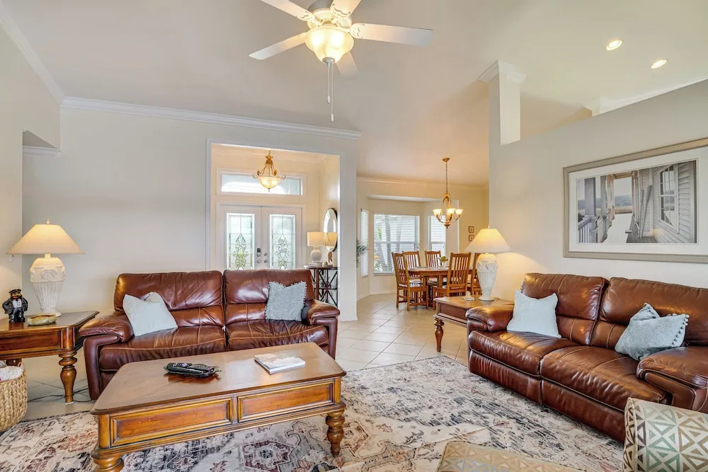 Spectacular Views! Largest Canal in NW Cape Coral