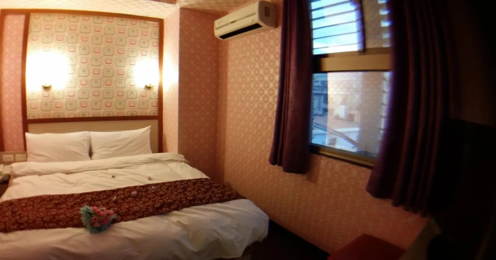 Chang Ti Metropolis Commercial Hotel