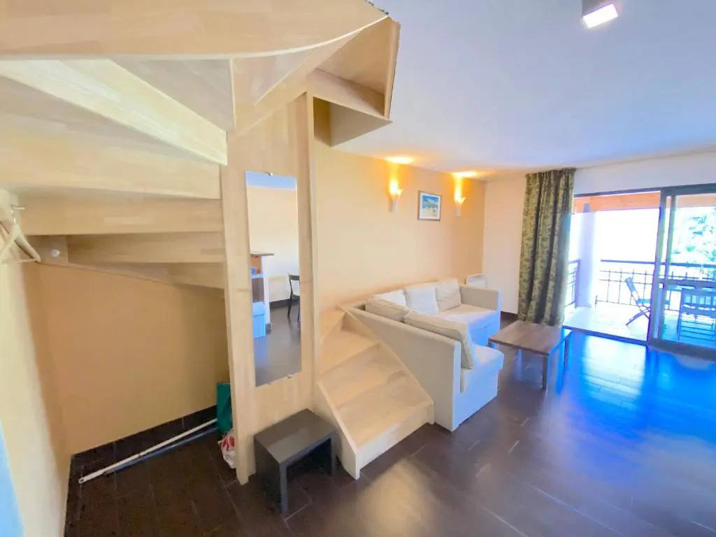 Duplex dans résidence avec Piscine et Sauna