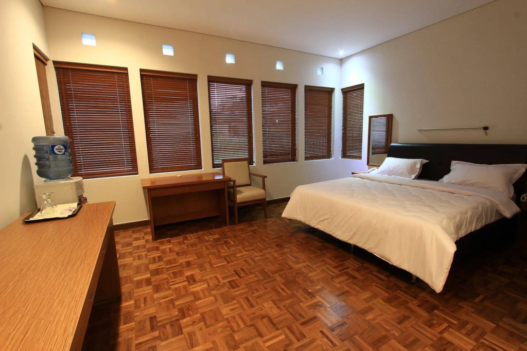 Family Only Amazing City View Villa - De Reiz Firen Syariah