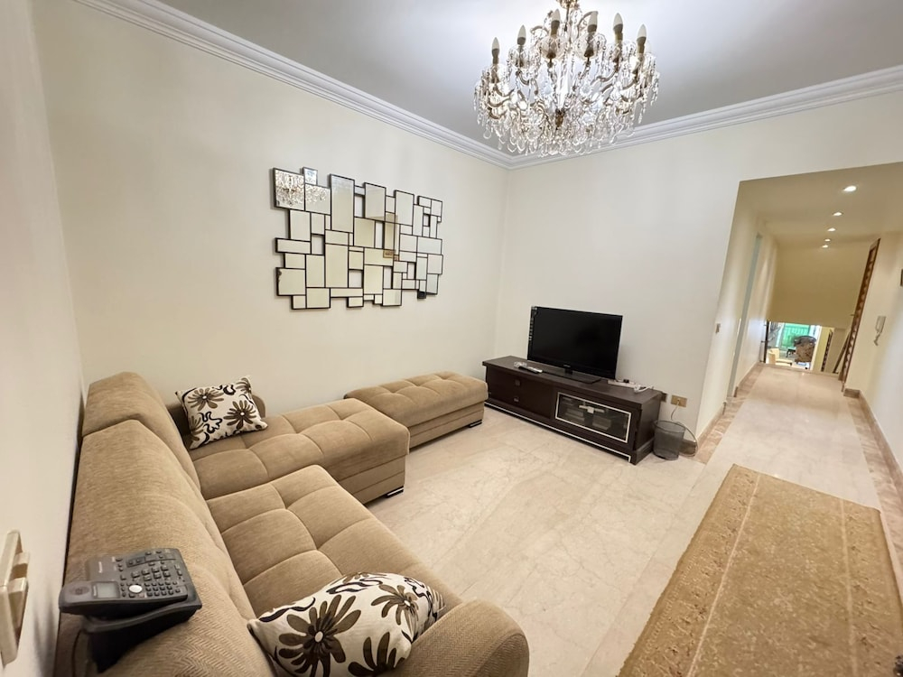 4 Bedrooms Apt. Zamalek-Mynt Hospitality