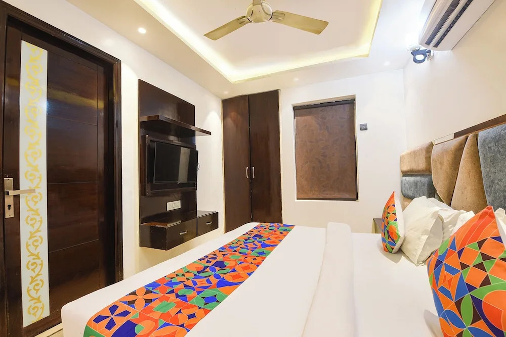 Fabhotel Dev Palace II