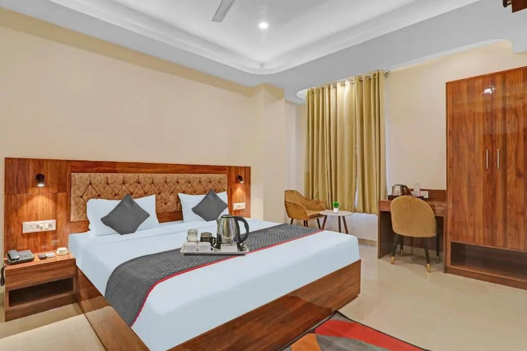 OYO Townhouse 1101 Hotel H G