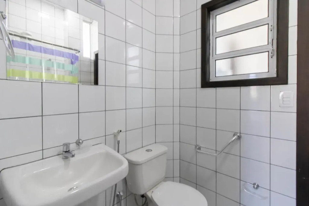 Linda Casa! Acesso privado praia Guaratuba(50mts)