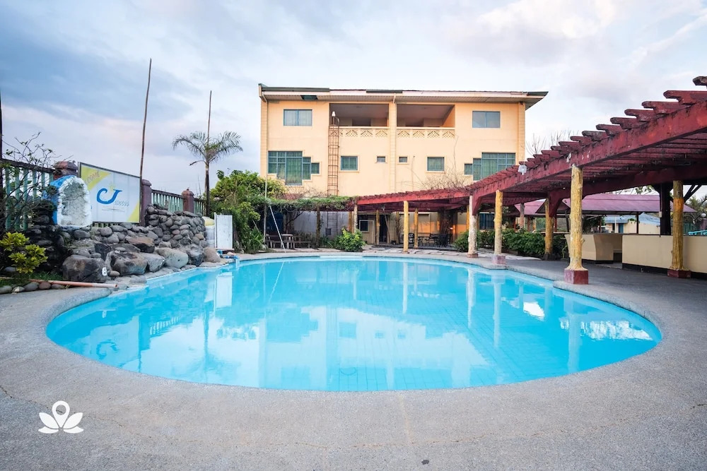 Juness Beach Resort