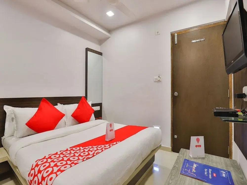OYO 5476 Hotel Sunrise