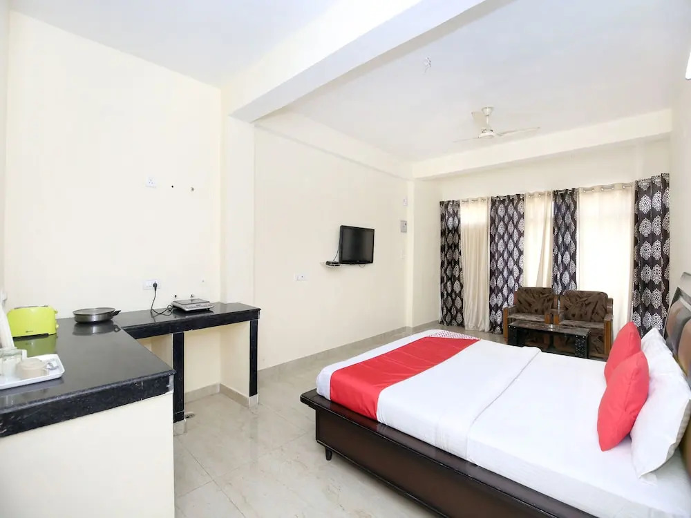 OYO 12485 Home Cosy Stay Aanji