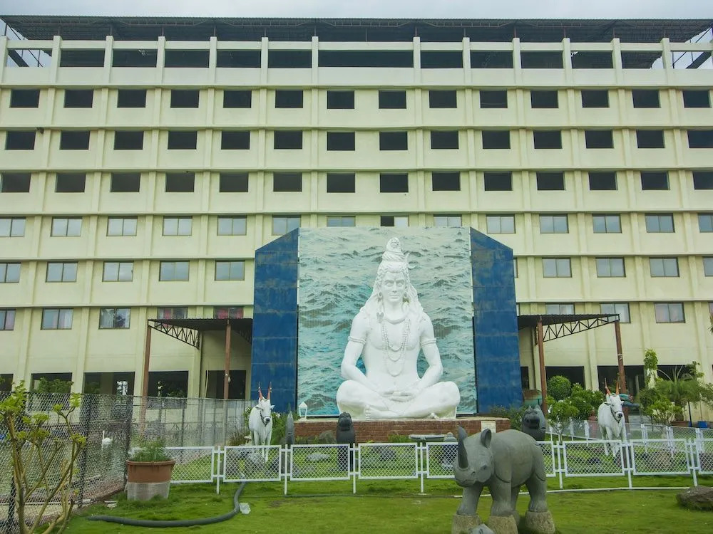 Hotel Sai Palkhi Niwara