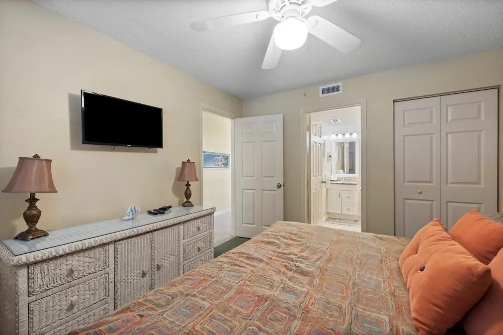 Pelican Beach 1908 1 Bedroom Condo by Pelican Beach Management