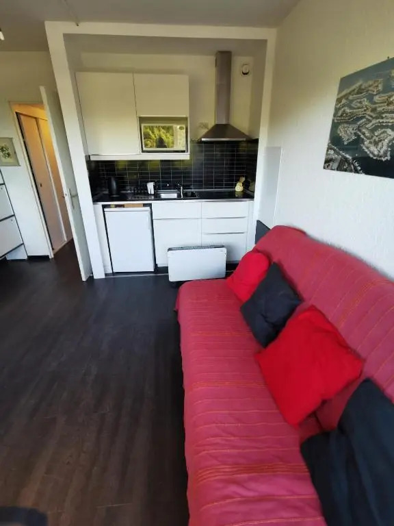 AS21549 - Studio lumineux vue mer avec piscine et parking commun