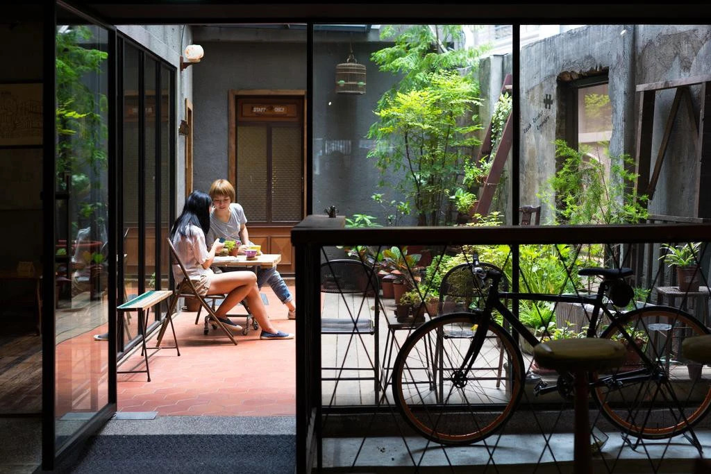 Cho Hotel