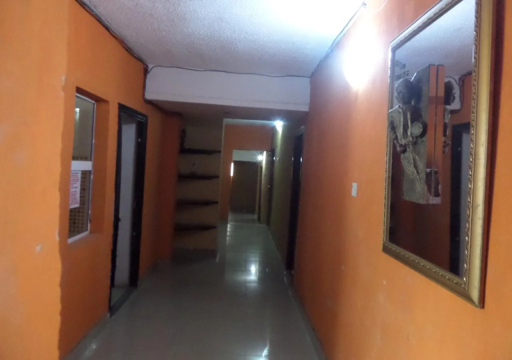 Metro Hotel Oluyole