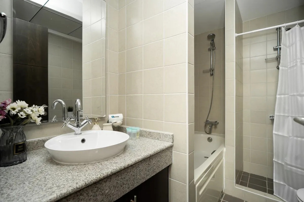 Fantastic 2BR on High floor and excellent views