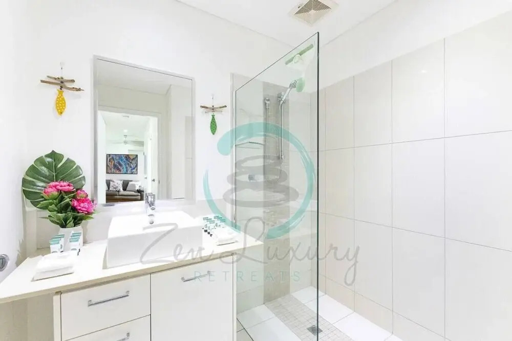 ZEN CROWN TOWERS - 3Bedroom Luxury Pad