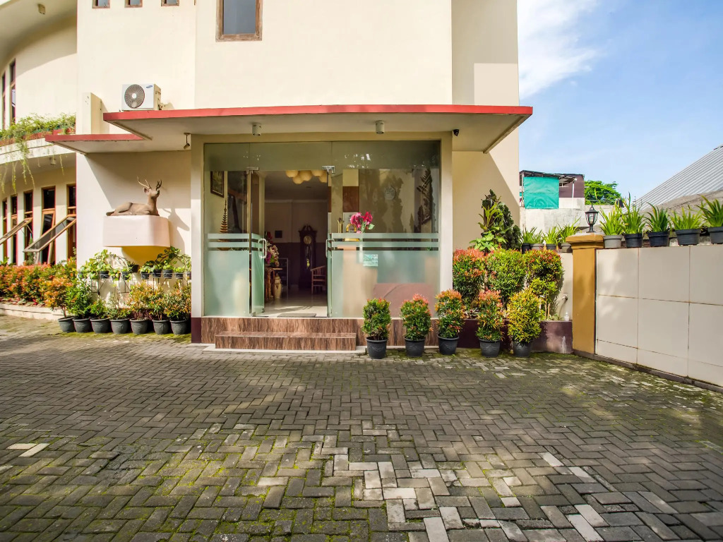 OYO 3756 Pilatus Hotel Bandung