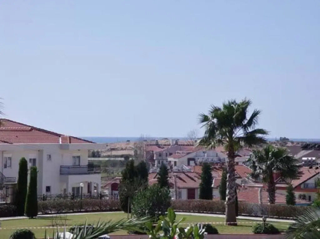 Beautiful Home In Gated Side Hill community