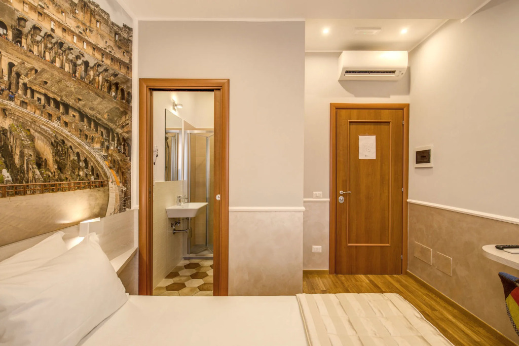 Top Floor Colosseo Guesthouse