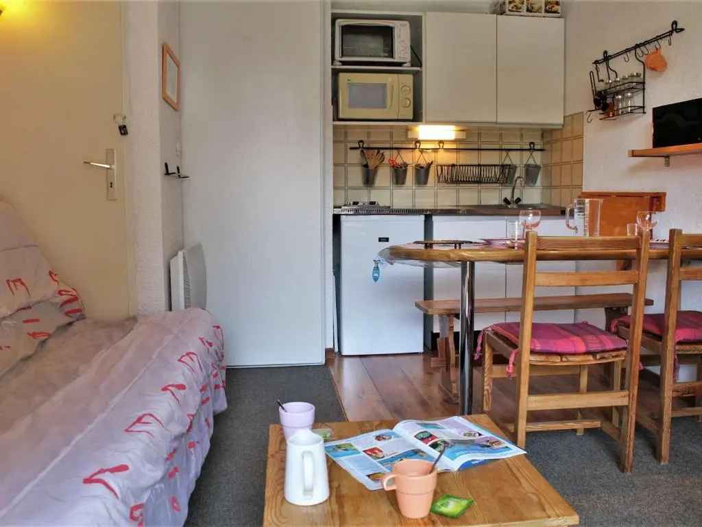 Appartement Risoul, 1 pièce, 4 personnes - FR-1-330-550