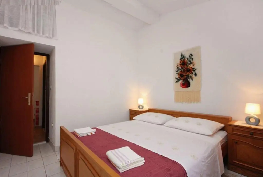 Apartment Nedjeljko - 150m from sea
