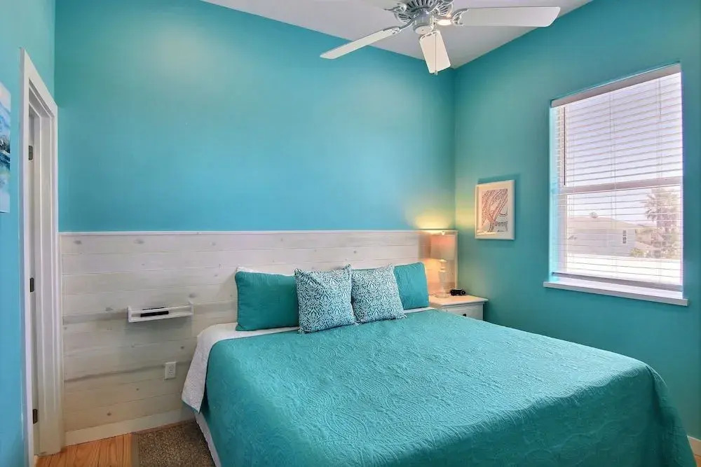 Don't Worry Beach Happy 4 Bedrooms 4.5 Bathrooms Home