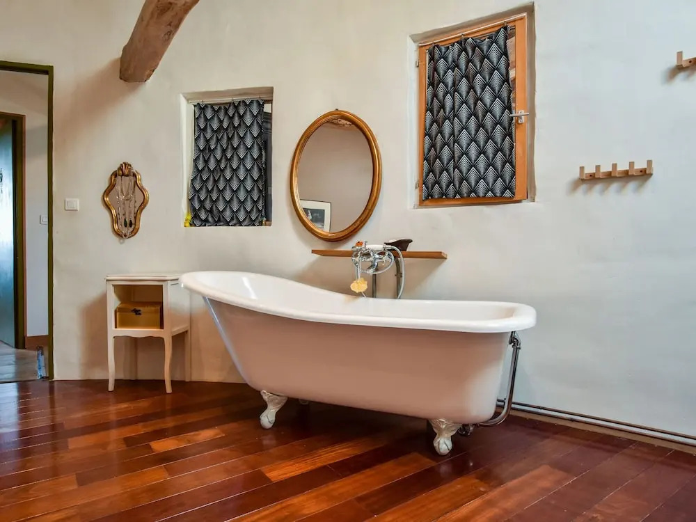 Splendid Holiday Home in Espère France With Private Pool
